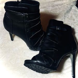 Pour LA Victoire High Heel Booties
